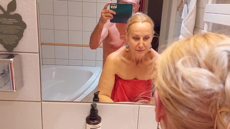 Selena701: Mature Blonde Wife Enjoys Daily Sex