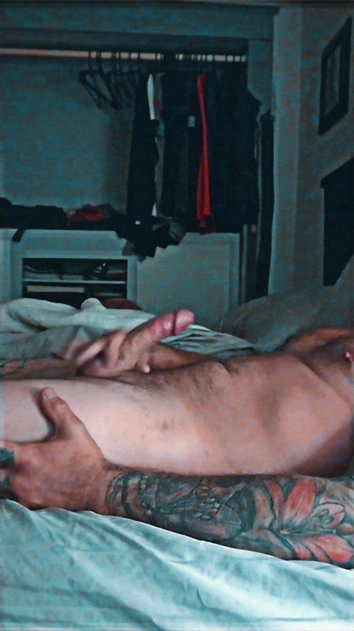 Naughty Daddy: Hlazení mého ptáka, dokud se nevystříkám