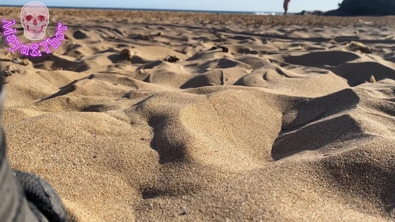 Mayay Thor X: 屋外で愛を探求し、ビーチを楽しんでいる私のフォロワーを見てください