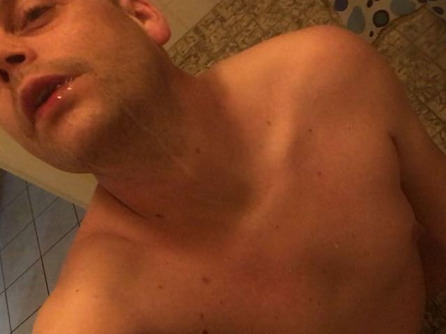 Hardcore Piss Slurping Out of My Toilet (FallenAngel)