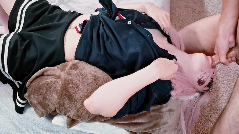 The Deep Passion: Gola profonda a testa in giù per la sorellastra nerd