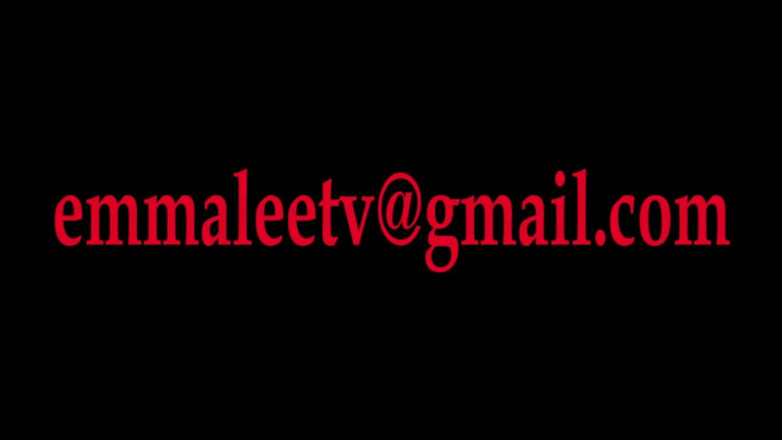 EmmaLeeTV - Nylon Fetish Tranny: ニューハーフエマリー赤いストッキングなしパンティー指のお尻