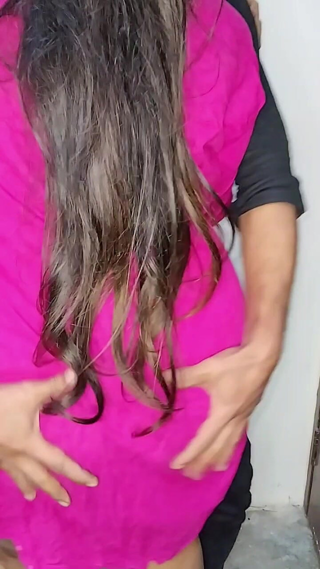 Paki Girlfriend Ki Kameez Phaarr Di (Saira Xsaim)