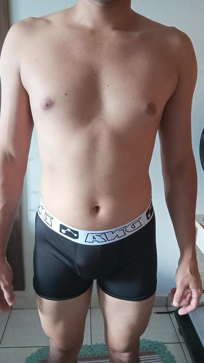 Ray Oliver: White Boy Shows Chests