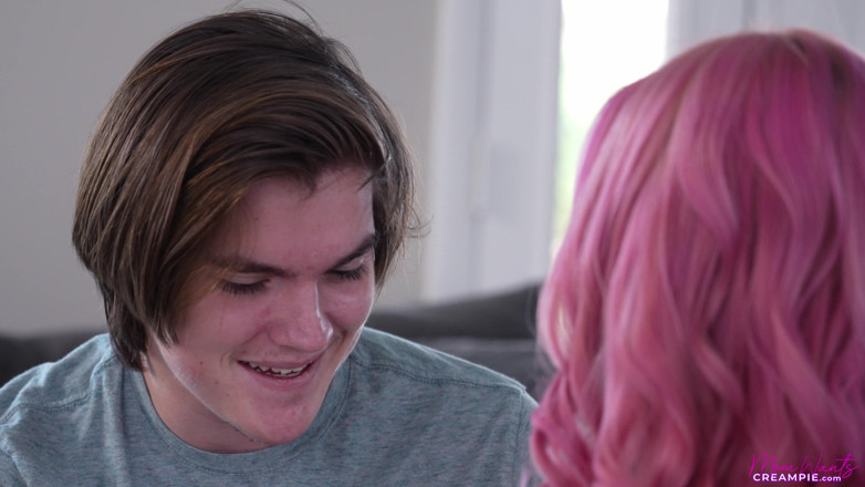 MomWantsCreampie: Mi madrastra es mi novia - s2e4