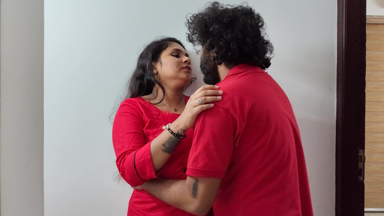 Vaigavarun45: Indiska Mallu -par reser sex i hotellrummet