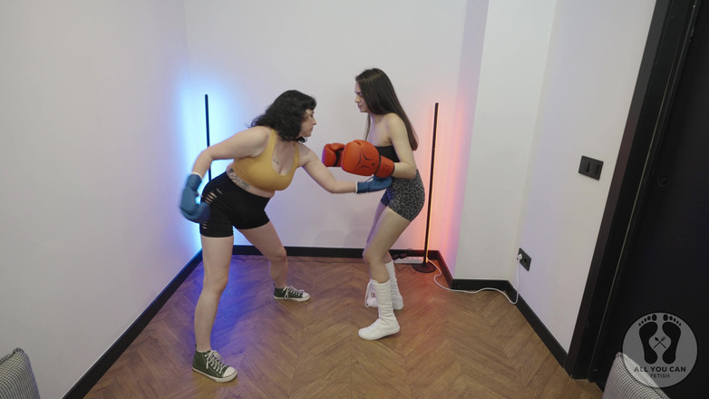 All You Can Fetish: Boxerský trénink Ana Spears vs Emma Smile Ženská boj
