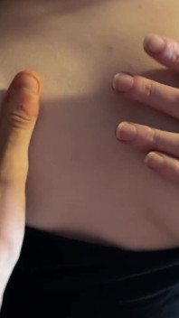 Mon Demi-frère Me Déshabille Et Me Baise