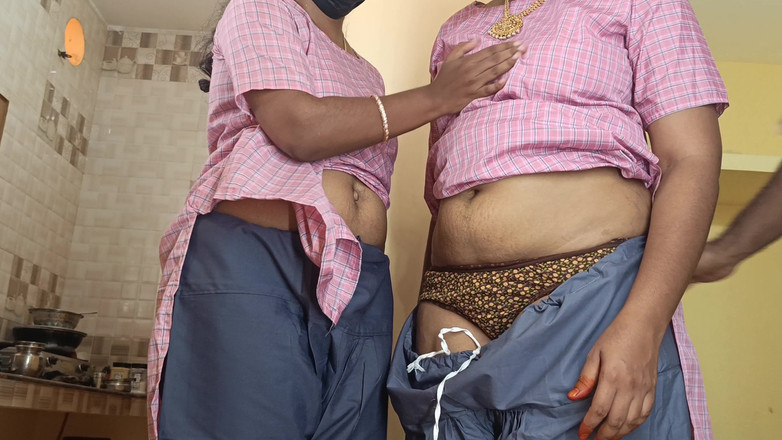 Inba: Šukání vysokoškolských sester ve třech