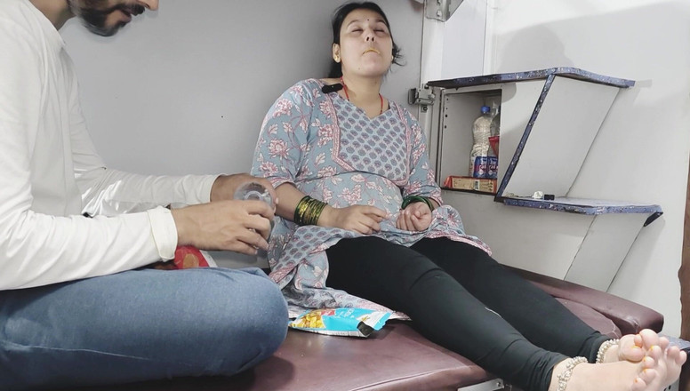 Desi chudai hub: कन्याकुमारी को ट्रेन कश्मीर में चोदना