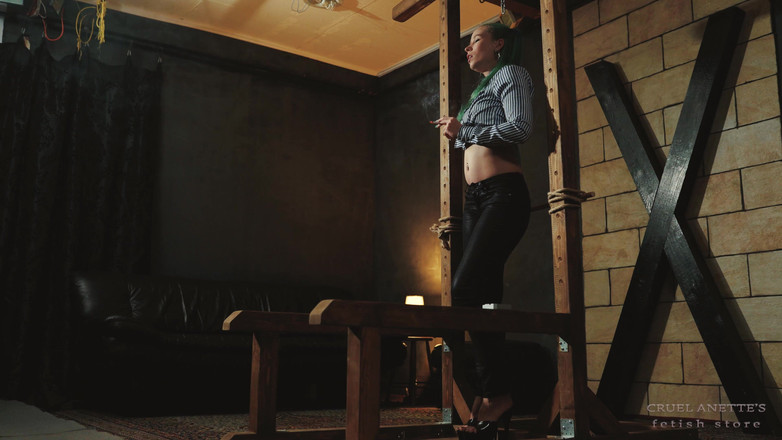 Cruel Anettes fetish world: Одна После Долгого Дня