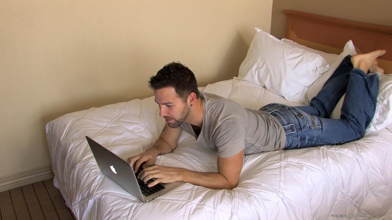 Phoenixxx: Un computer curat &amp;un orgasm, That's Service!