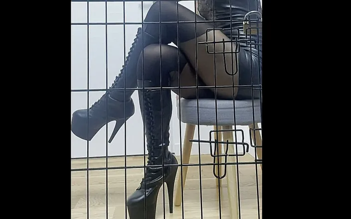 DeesseJulia: Maitresse Julia - POV - I'm tutoring to a Boot Fetish Student...