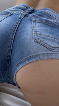 21 Sextury - Sexy Blonde Gets Her Eager Asshole Pleasured by a Big Hard Dick