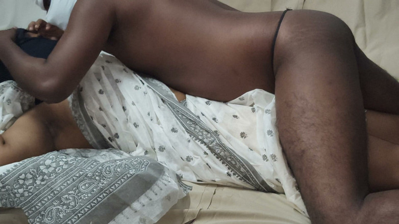 Indian innocent wife: 長いセックスの後、インドの孤独な未亡人