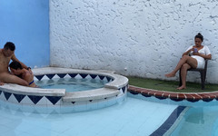 Kanu Eel: Tôi đưa vợ tôi đến hồ bơi và bị bỏ quên với điện...