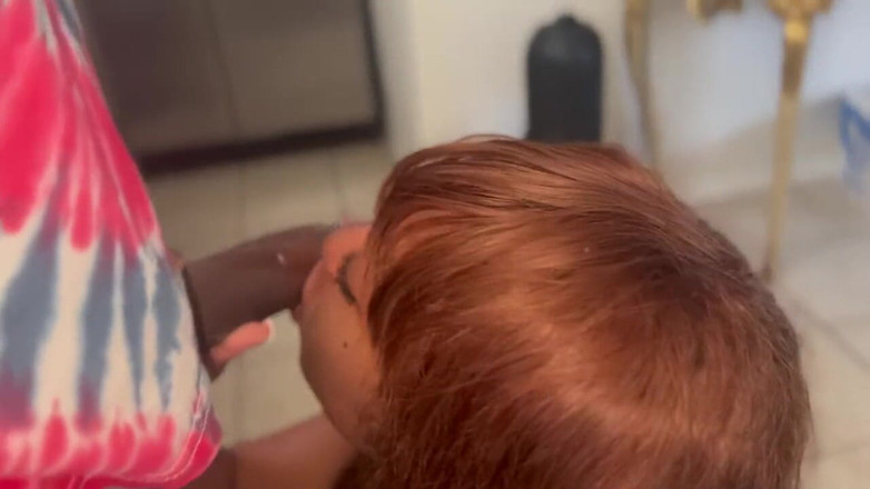 Fijii pornbox: Thiếu niên 18 tuổi bắt gặp thợ sửa ống nước sục cu...