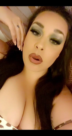 Anastasia Lux: Giữ cho bạn cởi mở