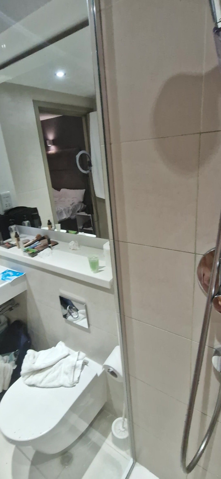 ChristinaSantes: Sous la douche