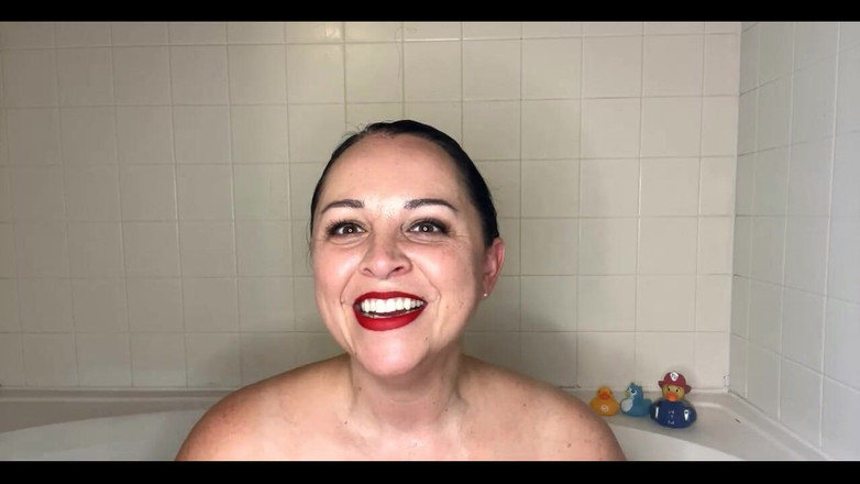 Amanda Thickk: 湯船