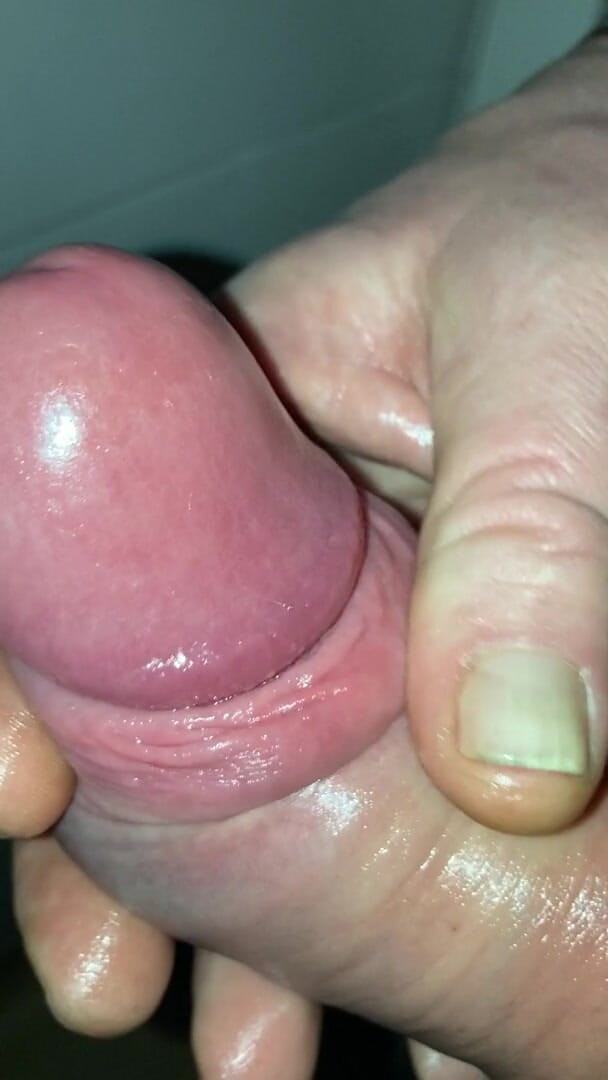 Foreskinguy: Lange, gepompte uitpuilende voorhuid lul met cumshot