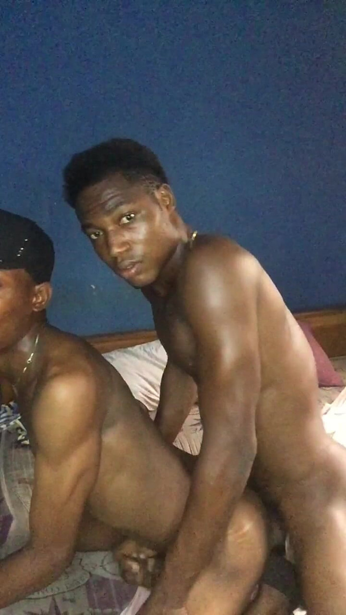 BlackDanie_production: Poprvé jsme měli sex s mojí homie