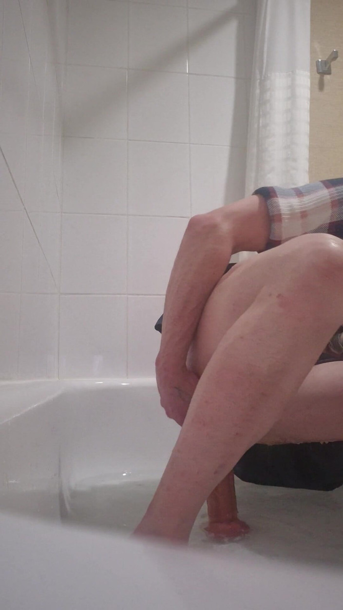 Tboyfuckdoll: Riding My Dildo