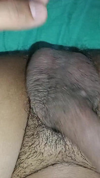Selbst-handjob mit nicht-dominanter hand