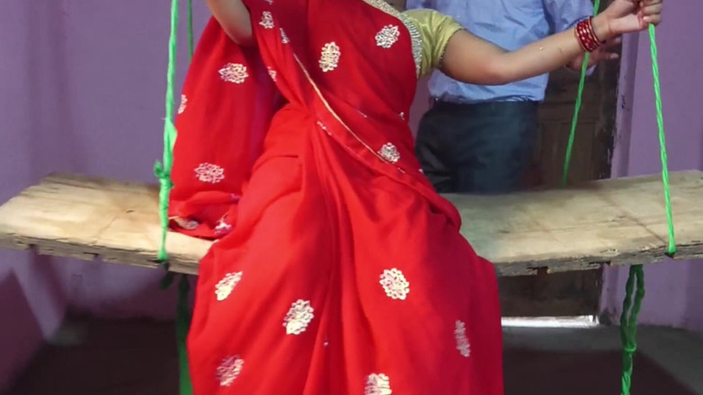 Mumbai Ashu: Desi bhabhi tampak luar biasa memakai saree telanjang, aku akan...
