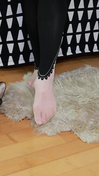 Vớ và giày cao gót là tốt nhất