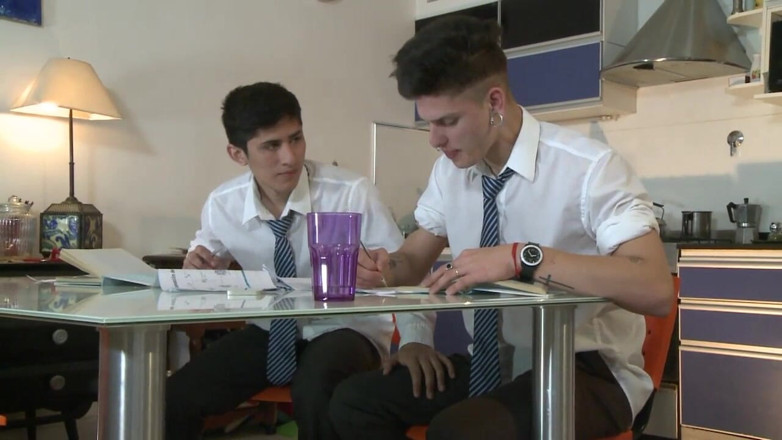 Gay 4 Pleasure: College students fuck in the kitchen