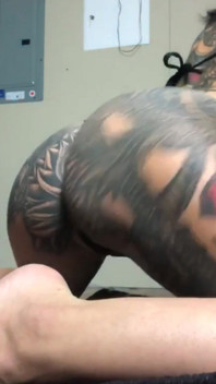 Twerking My Tatooed Ass