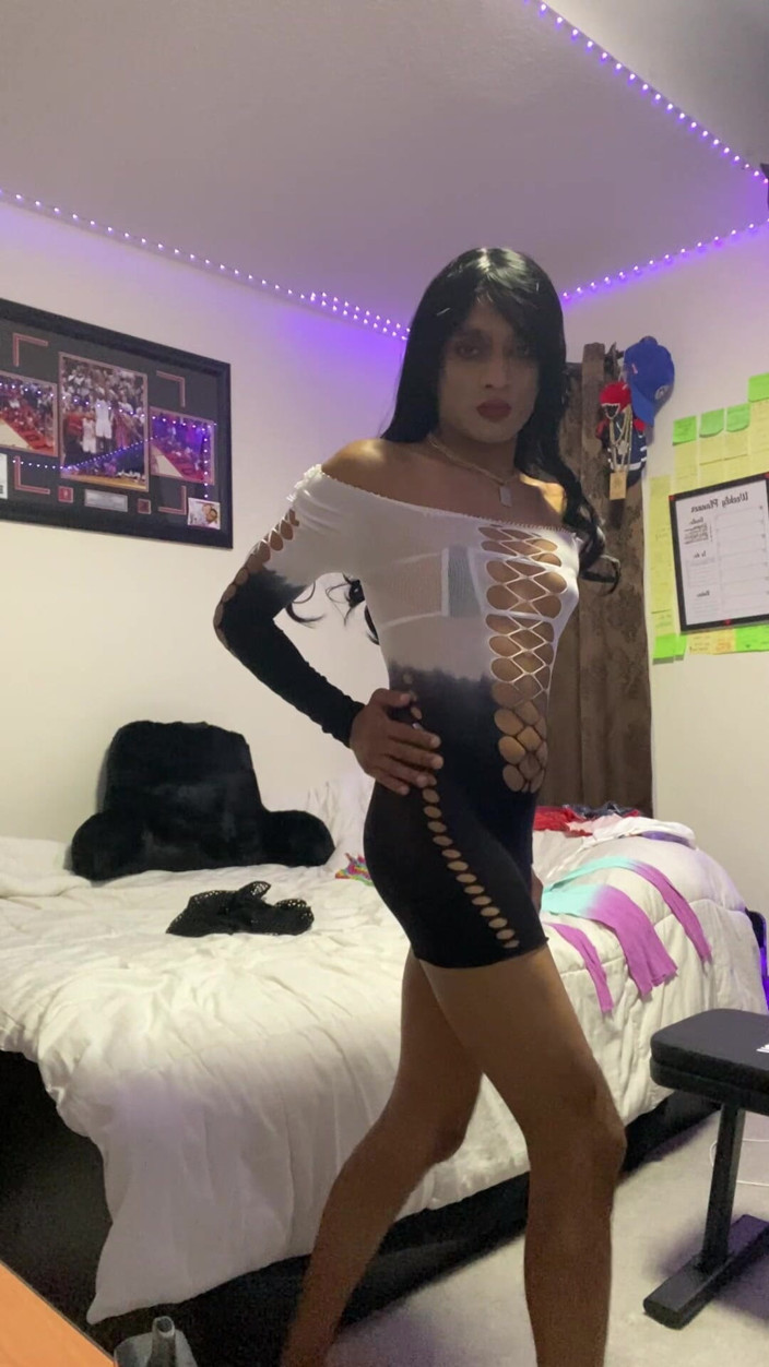 FemBoyAmi: Hot Fem Boy Grinder Date India