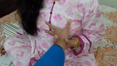 QueenbeautyQB: 继兄弟在她学习的时候操了他的继妹。