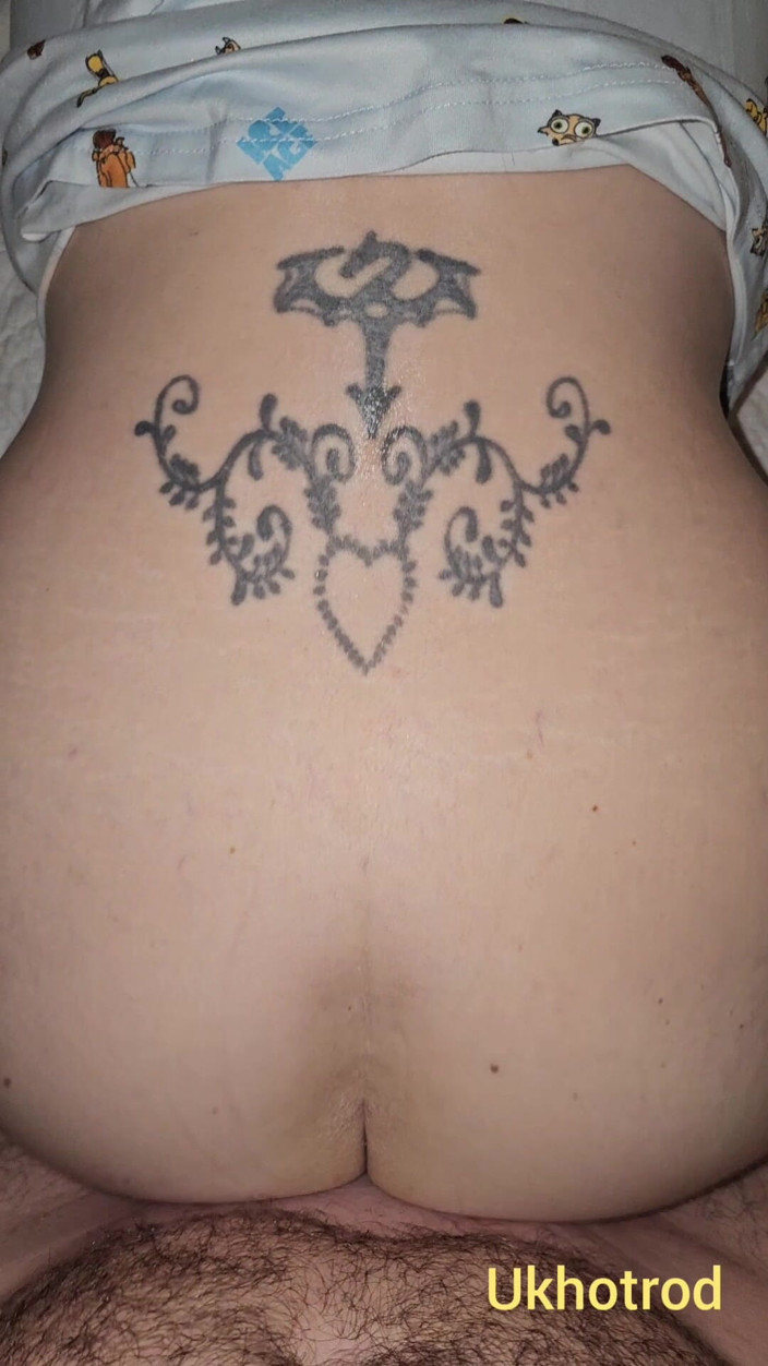 UK Hotrod: Kongkek creampie gaya doggy