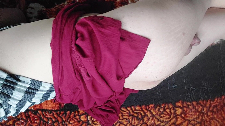Kitty_Cross: Youtube-model transvestitkitty vor dem kommen masturbiert süßen schwanz zwischen weißen,...