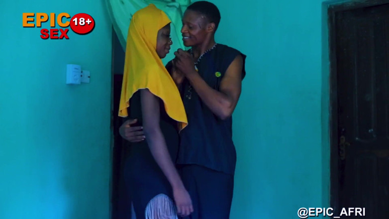 Epicafri: Une musulmane excitée prend une grosse bite noire