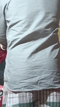 Après longtemps, j’ai massé la femme de mon ami, elle est venue en train depuis 3 jours.