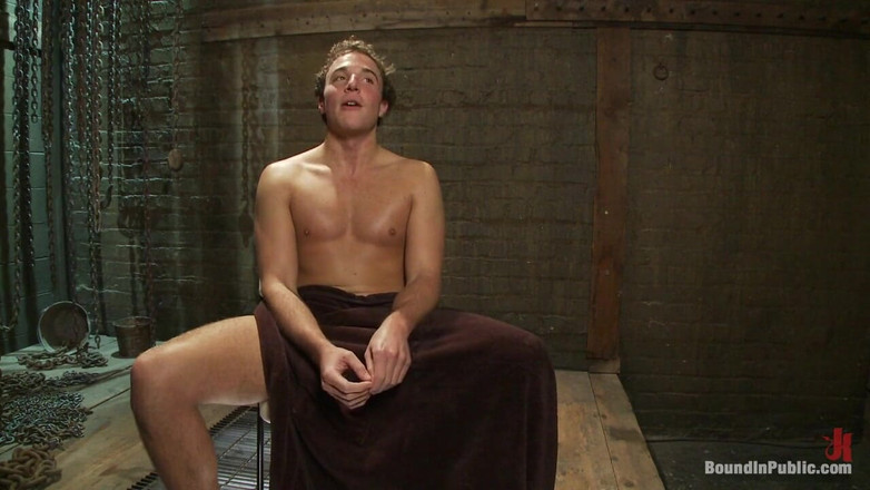 Bound in public: Uomini eccitati