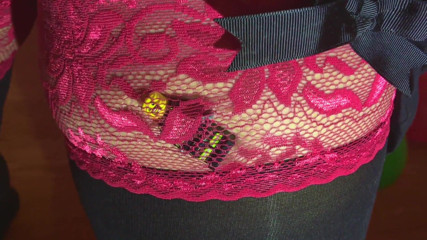 Mistress Hotwife Venus: Gergasi dengan lelaki Legonya. Puan hotwife Venus.