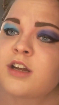 La ragazza amorevole cavalca il tuo cazzo duro POV