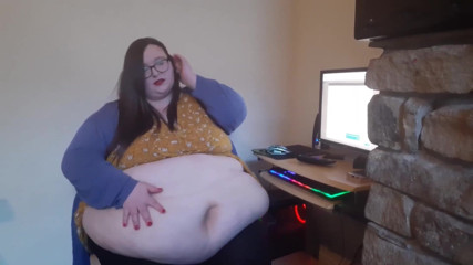 SSBBWLadyBrads: Bbw sekretářka ponížena v práci šéfem. Část 1