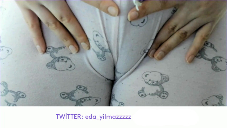 bigass_sexy_bigboobs: Cameltoe - Piżama - Opuchnięta cipka - Opuchnięta cipka