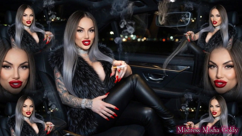 Goddess Misha Goldy: Anda sepatutnya berada di tempat duduk belakang saya