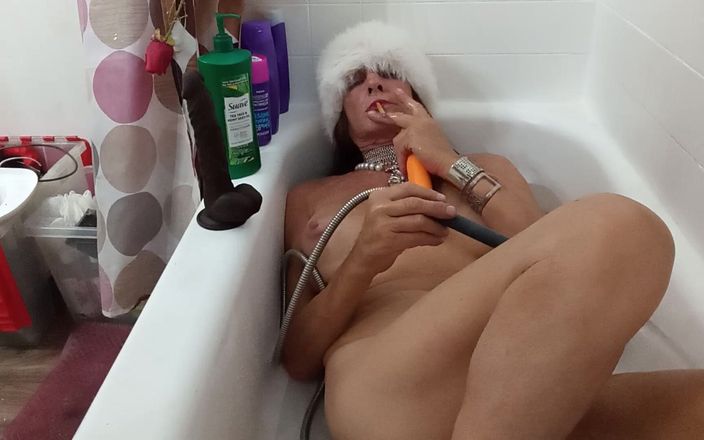 Lizzy Yum: Lizzy Mniam Sd maj 2025 Masturbacja Rozszerzanie kąpieli obrzeża biały kapelusz