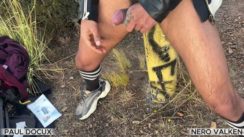 Paul Docux: Auf dem Gipfel des Berges fickt mich mitten im Adrenalin...