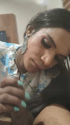 Indian efeminat travestit suge pula tare a iubitului