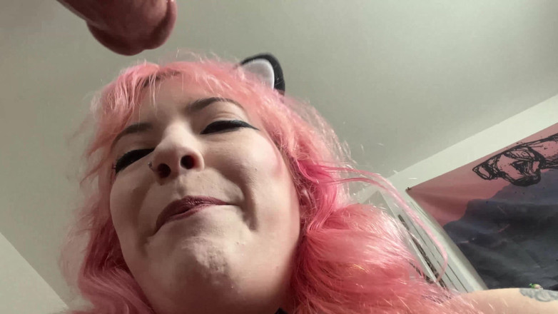 lilredvelvettt: Zuig de pik van je vrienden met mij