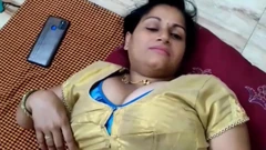 Tante India pakai kain sperma merah dan pacarnya lagi asik ngentot