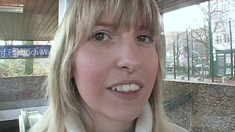 Sextermedia by Pete: Versaute amateur-blonde sandra anal gefickt